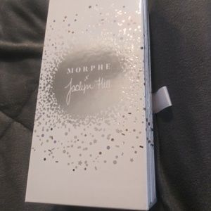 Jaclyn hill vault morphe